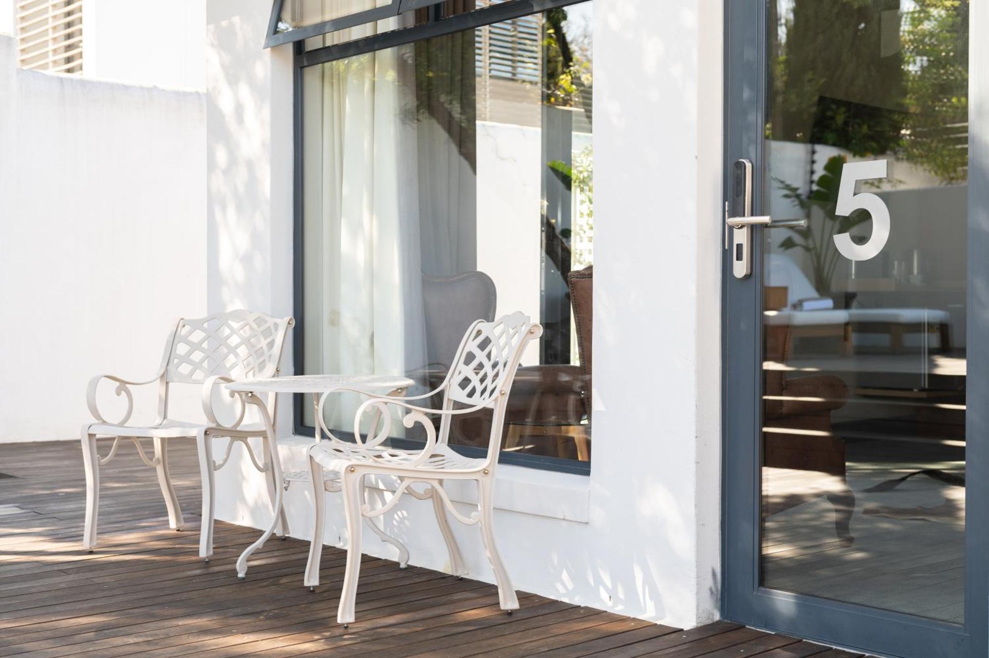 סטלנבוש Blix Inn Guesthouse מראה חיצוני תמונה